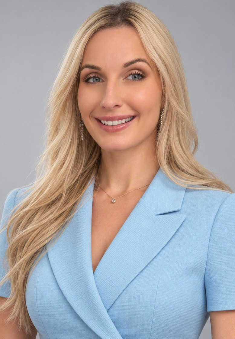 Cierra Business Headshot