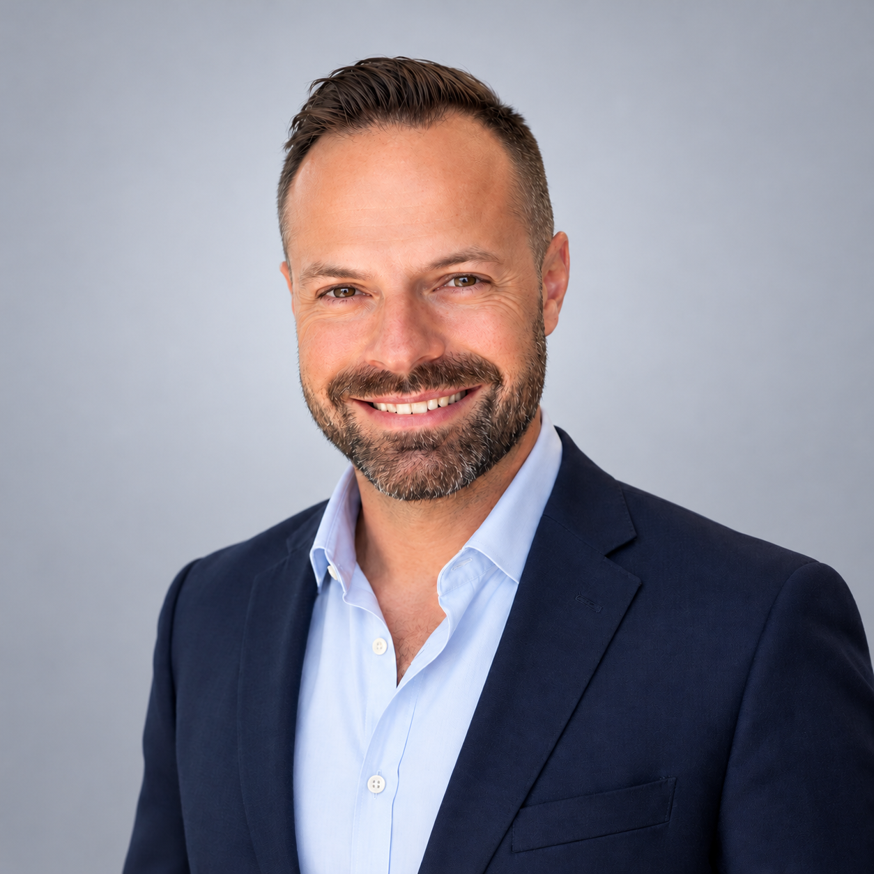 Daniel Business Headshot